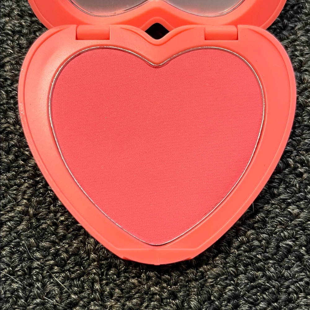 Heart blush - Picture 2 of 4